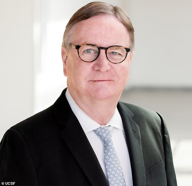 Le directeur de la faculté de médecine de Wake en