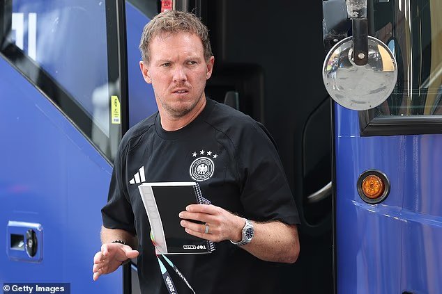Le sélectionneur allemand Julian Nagelsmann a été invité à QUITTER