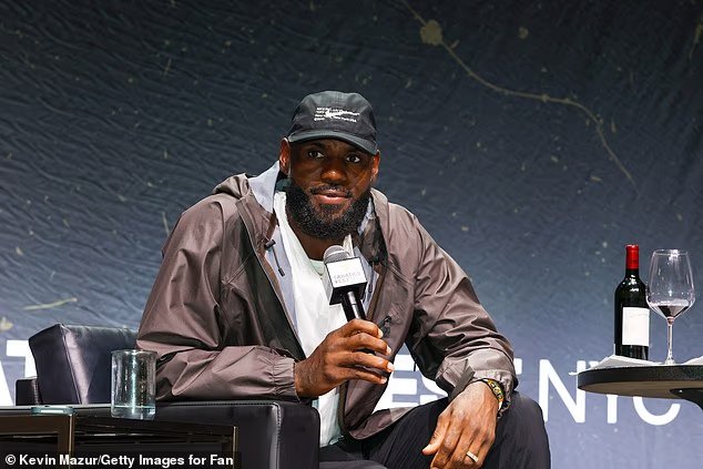 LeBron James fait le point sur son prochain mouvement NBA