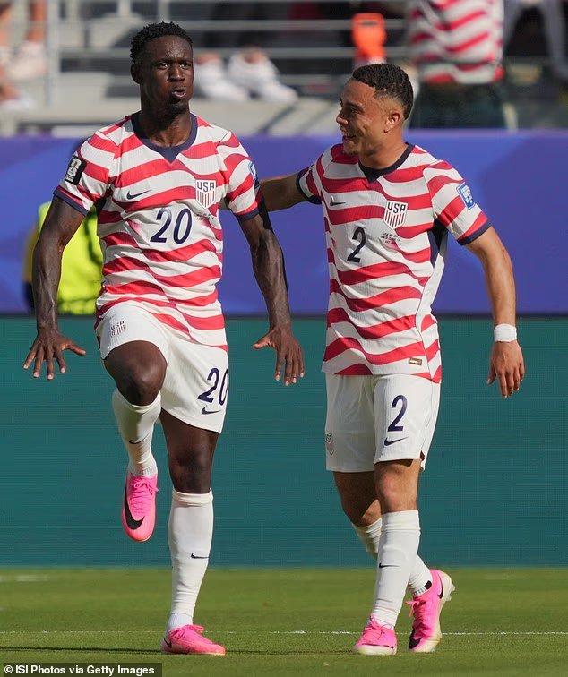 Les États-Unis remportent une victoire spectaculaire en Coupe du monde