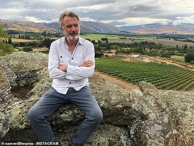 Les fans de Sam Neill envoient des ventes de vin