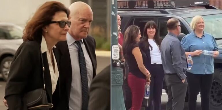 Les parents de Tyler Robinson RIRE alors qu'ils se présentent