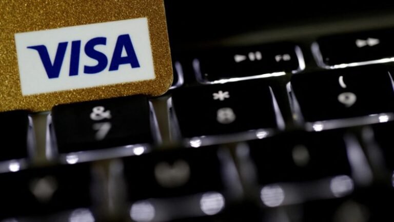 Licenciements de visa : des indemnités importantes pour supprimer 2 600 emplois alors que