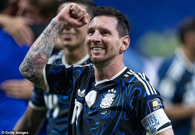 Lionel Messi, suffisant, se réjouit que "l'Angleterre n'en voulait plus"