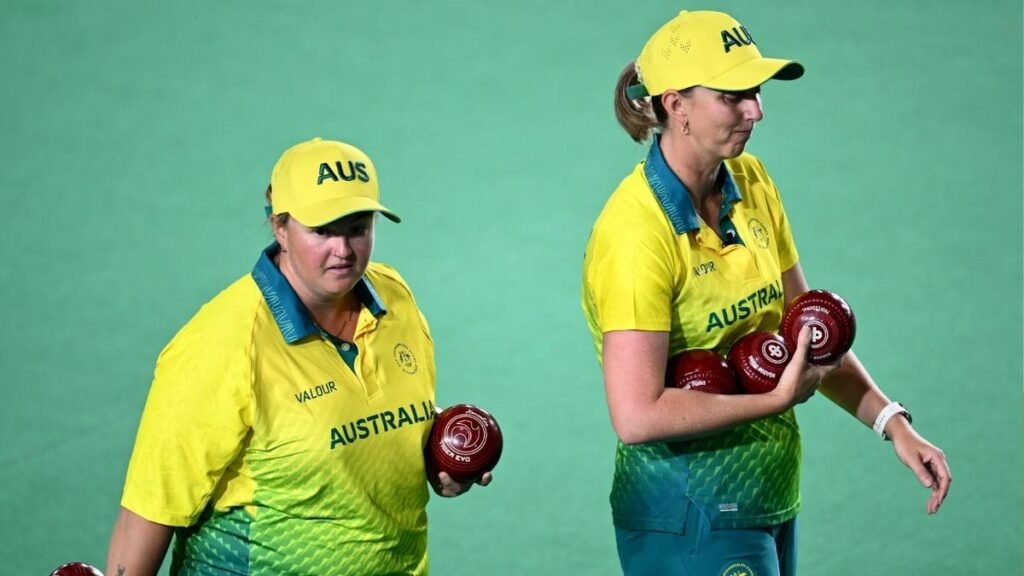 Los jugadores de bolos australianos Kelsey Cottrell y Don Heyman