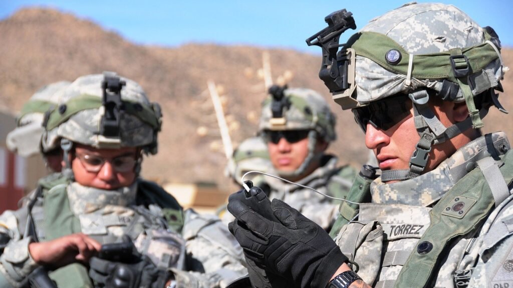 Múltiples sitios web militares estadounidenses desfigurados por piratas informáticos críticos