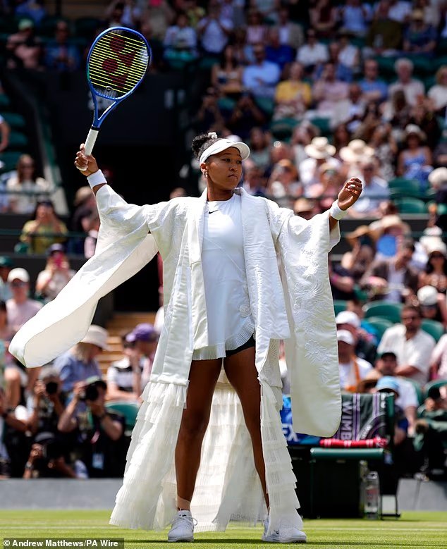 Naomi Osaka est de retour dans son kimono complet dans