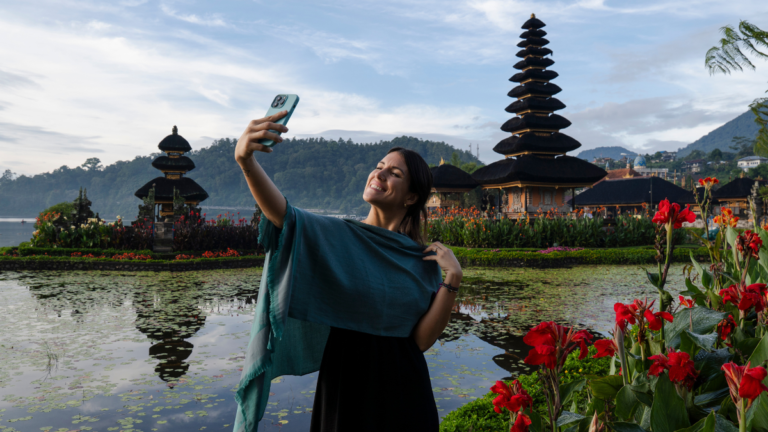 Se advierte a los viajeros australianos mientras Bali toma medidas