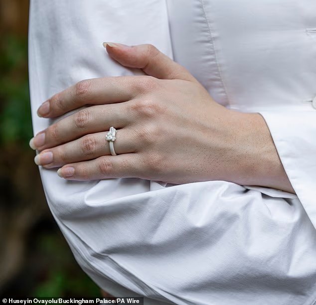 Seriez-vous satisfait d'une bague en porcelaine ? Alors que le