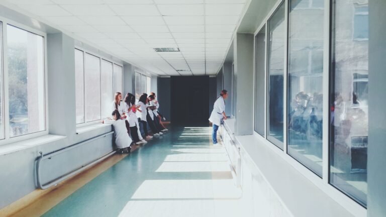 ShinyHunters golpea al gigante médico Abbott, interrumpe la investigación de