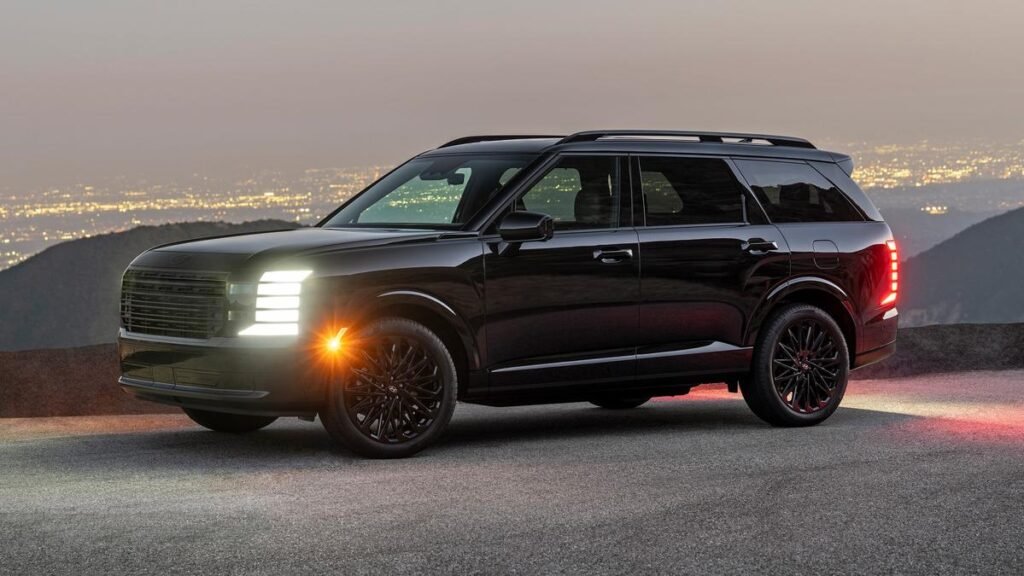 Tinta negra con caligrafía Hyundai Palisade 2026: precio de SUV