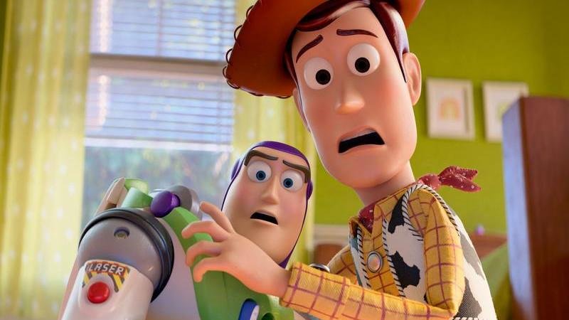Toy Story 5 enfrenta los dispositivos al juego tradicional, pero