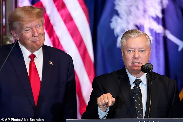 Trump a présenté une candidate surprise pour le siège, Lindsey