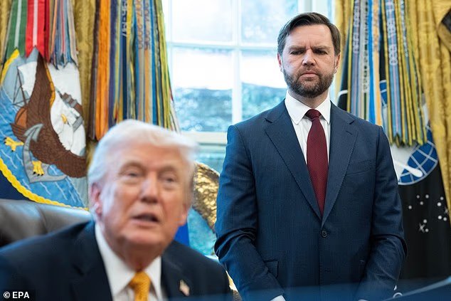 Trump envisage secrètement de "faire le travail" sur l'Iran alors