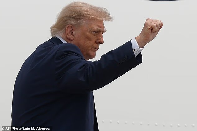 Trump souhaite à Andy Burnham "bonne chance et bonheur" pour