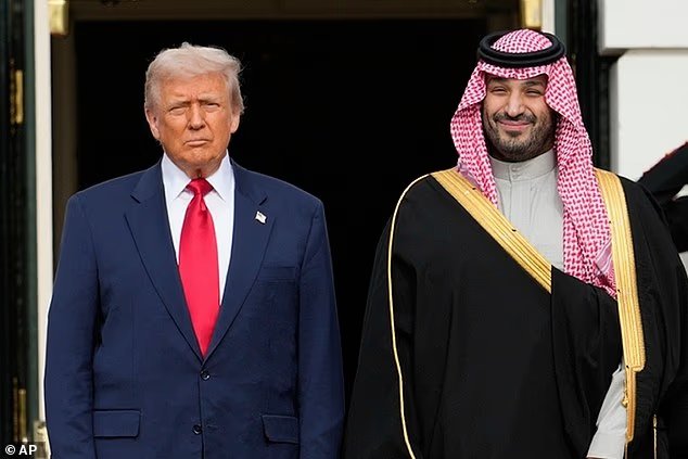 Trump suscite la peur en remettant sa puissante technologie nucléaire