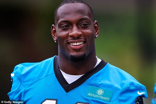 Un chagrin d'amour pour la star de la NFL alors
