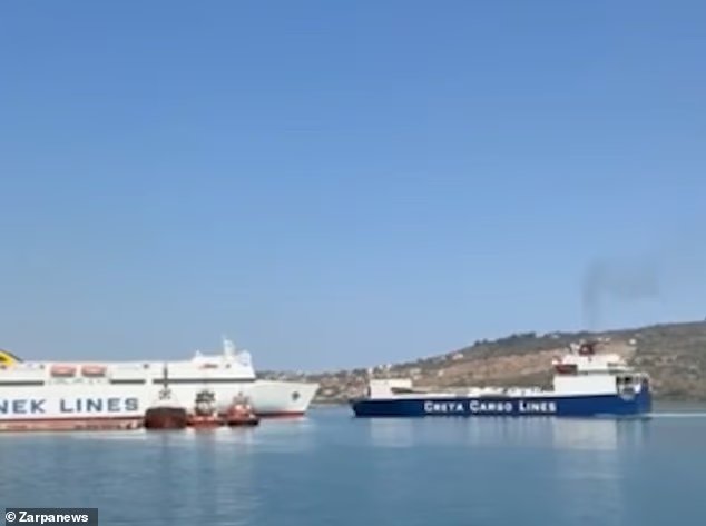 Un ferry de 600 pieds transportant 100 passagers heurte un