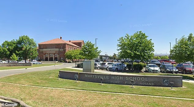 Un lycée public de Californie contraint d'abandonner sa mascotte centenaire