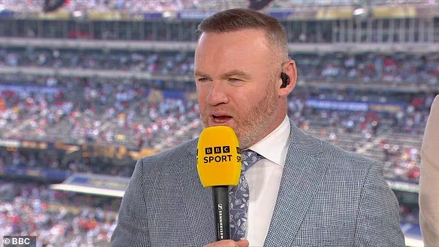 Wayne Rooney s'extasie sur le spectacle de la mi-temps de
